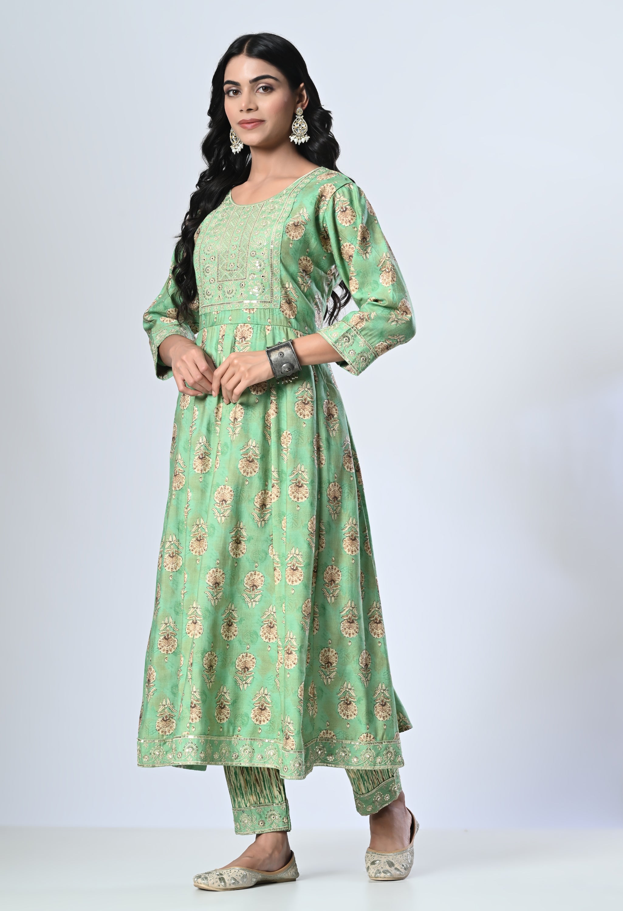 MAWRA - A Suit Set